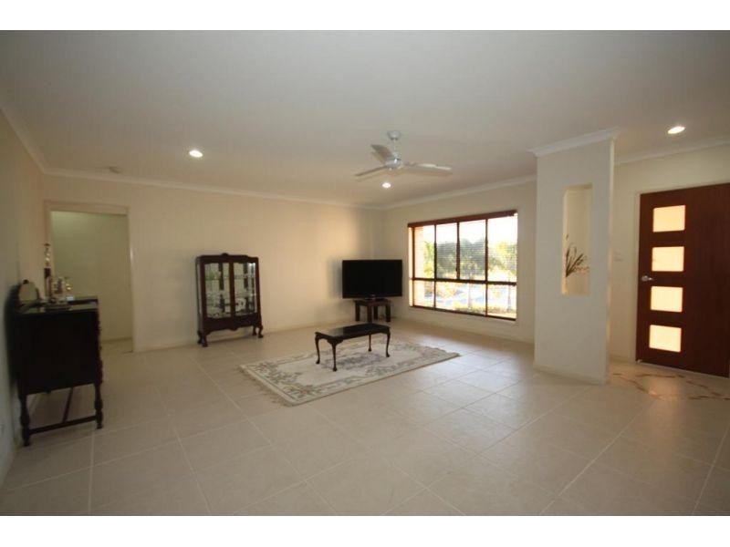 35 Premier Avenue, Jones Hill QLD 4570