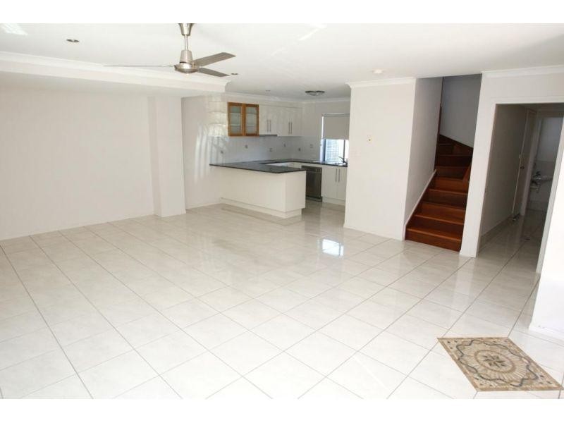 Unit 2, 3, 6 & 7 The Esplanade, Tin Can Bay QLD 4580