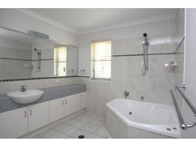 Unit 2, 3, 6 & 7 The Esplanade, Tin Can Bay QLD 4580