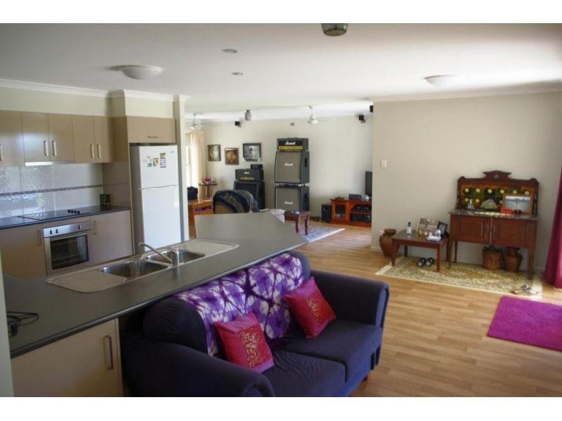 39 Old Veteran Road, Veteran QLD 4570