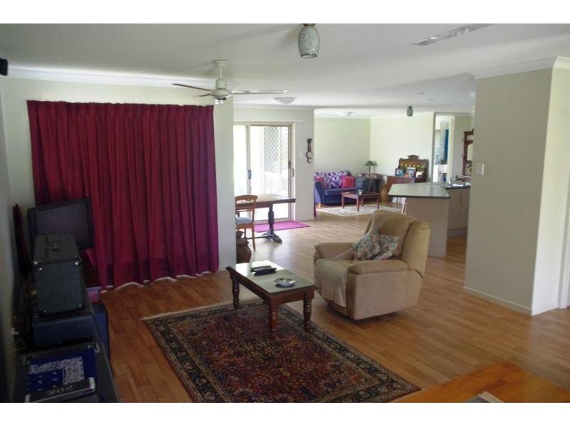 39 Old Veteran Road, Veteran QLD 4570