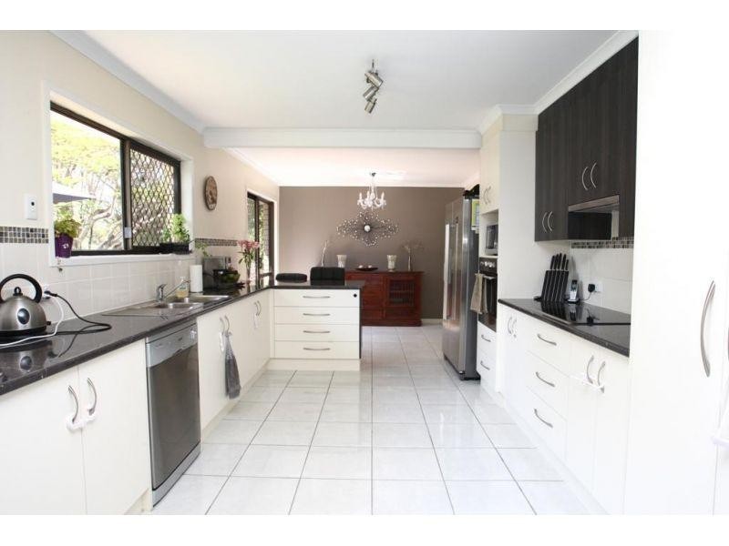 19 Johnstone Road, Southside QLD 4570