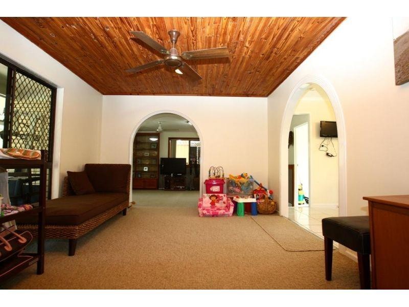 19 Johnstone Road, Southside QLD 4570