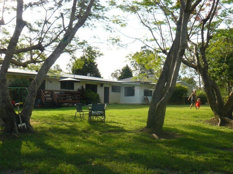 19 Johnstone Road, Southside QLD 4570