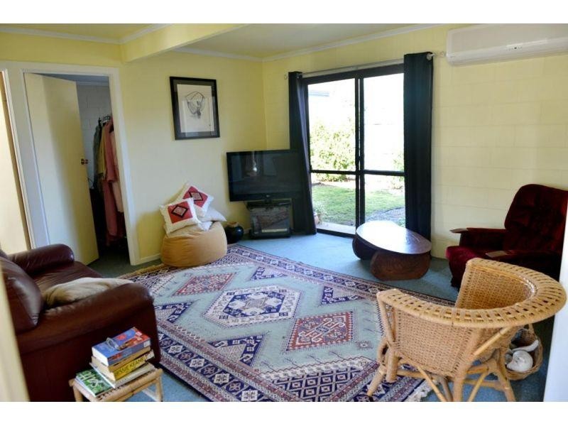 Unit 1 / 1 Gebbutt Street, Southside QLD 4570