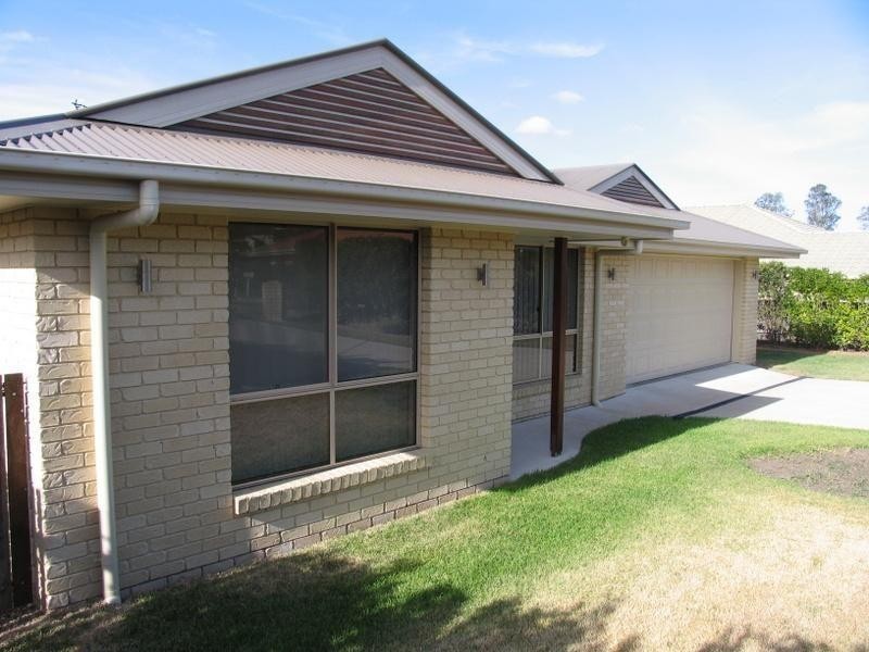 8 Killarney Court, Southside QLD 4570