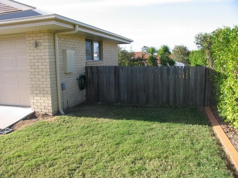 8 Killarney Court, Southside QLD 4570