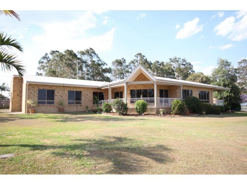 8 Groves Road, Araluen QLD 4570