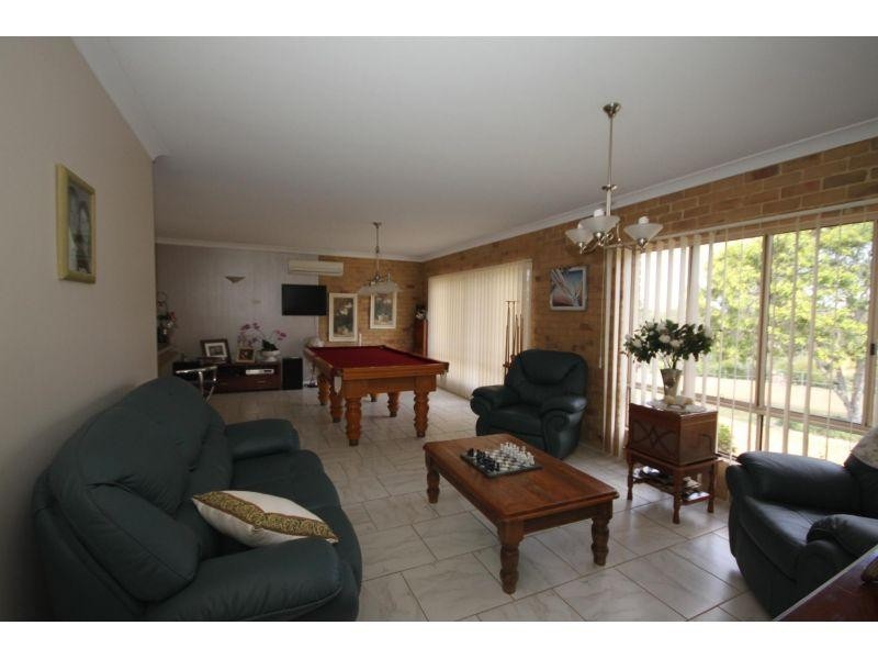 8 Groves Road, Araluen QLD 4570