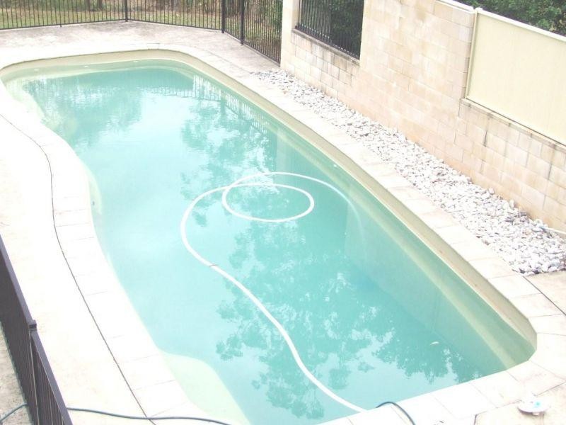 4 Kimberley Av, Southside QLD 4570