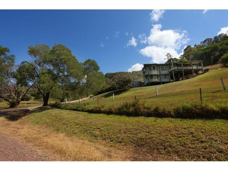 217  Mullins Creek Road, Goomboorian QLD 4570