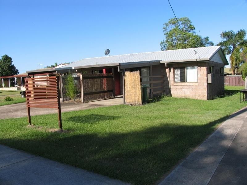 1/5 and 2/5 Ramsey Road, Southside QLD 4570