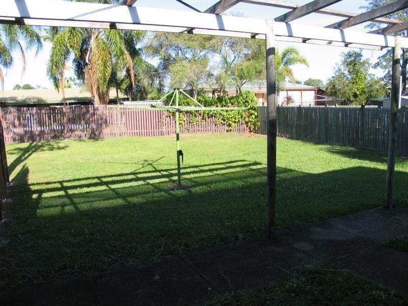 1/5 and 2/5 Ramsey Road, Southside QLD 4570