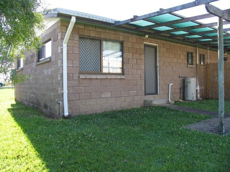 1/5 and 2/5 Ramsey Road, Southside QLD 4570