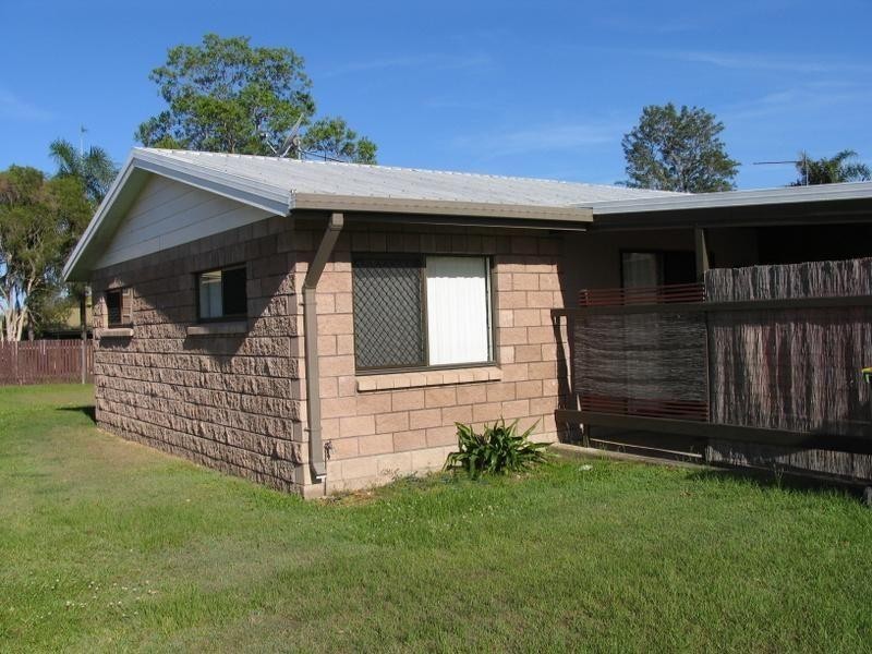 1/5 and 2/5 Ramsey Road, Southside QLD 4570