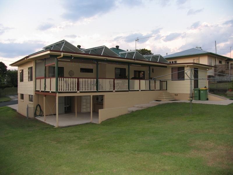 77 Lawrence Street, Gympie QLD 4570
