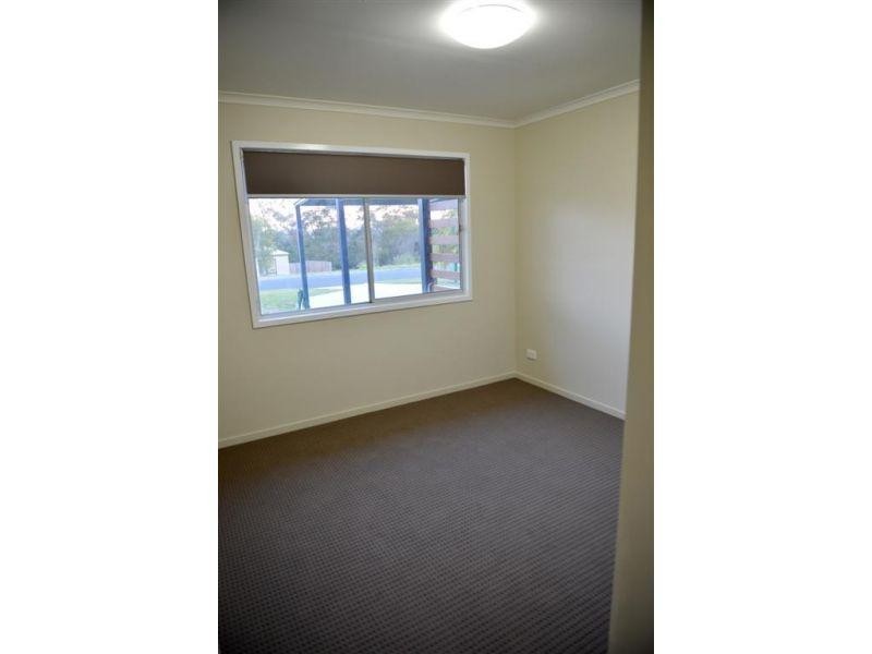 22 Barton Road, Victory Heights QLD 4570