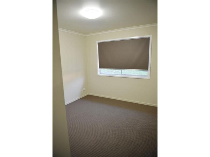 22 Barton Road, Victory Heights QLD 4570