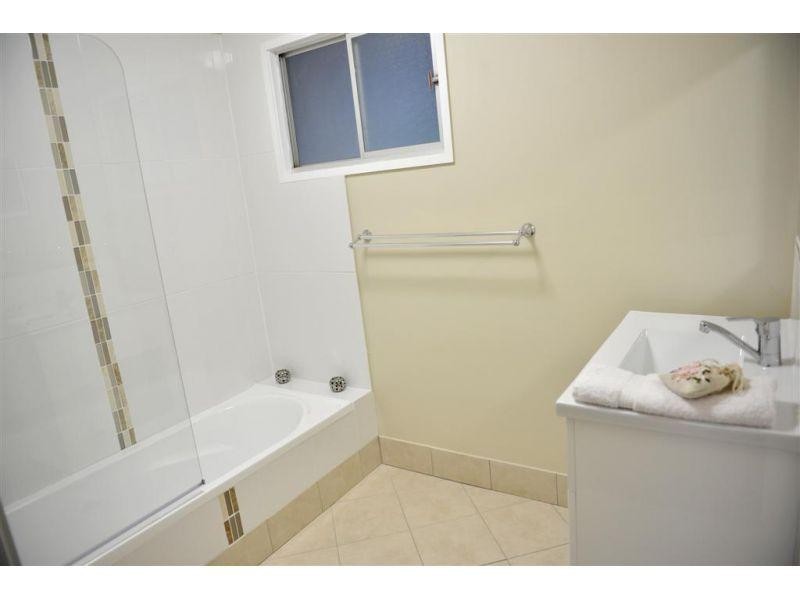 22 Barton Road, Victory Heights QLD 4570