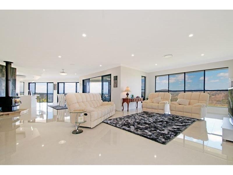 207 Fritz Road, Chatsworth QLD 4570