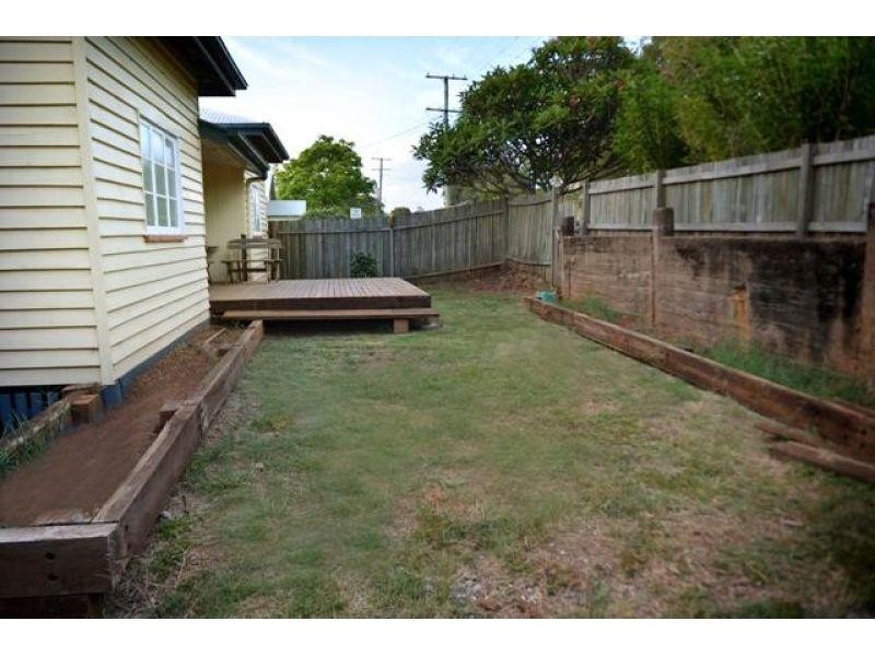 15 Crown Road, Gympie QLD 4570