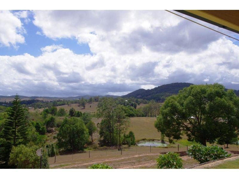 33 Lynch Road, East Deep Creek QLD 4570