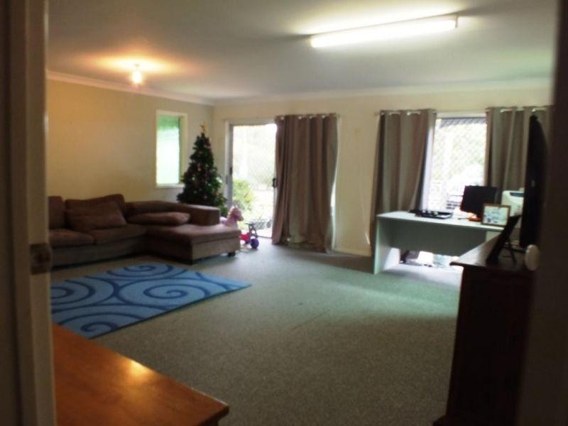 60 Allen Road, Chatsworth QLD 4570