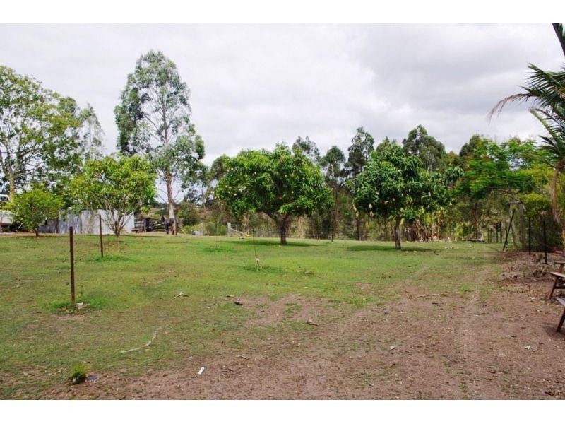 60 Allen Road, Chatsworth QLD 4570