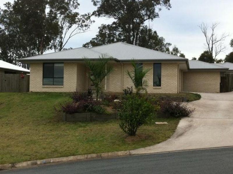 1 Suncrest Court, Southside QLD 4570