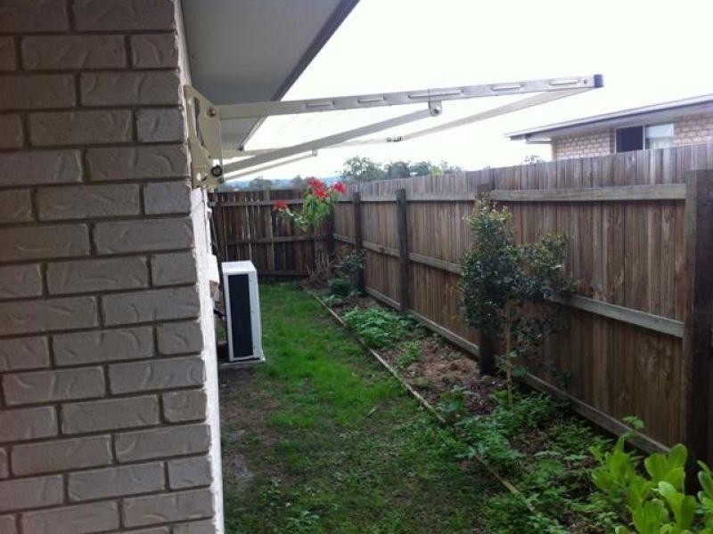 1 Suncrest Court, Southside QLD 4570