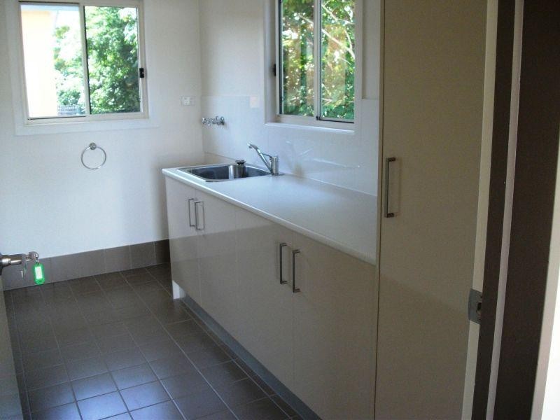 4 Bowlers Drive, Southside QLD 4570