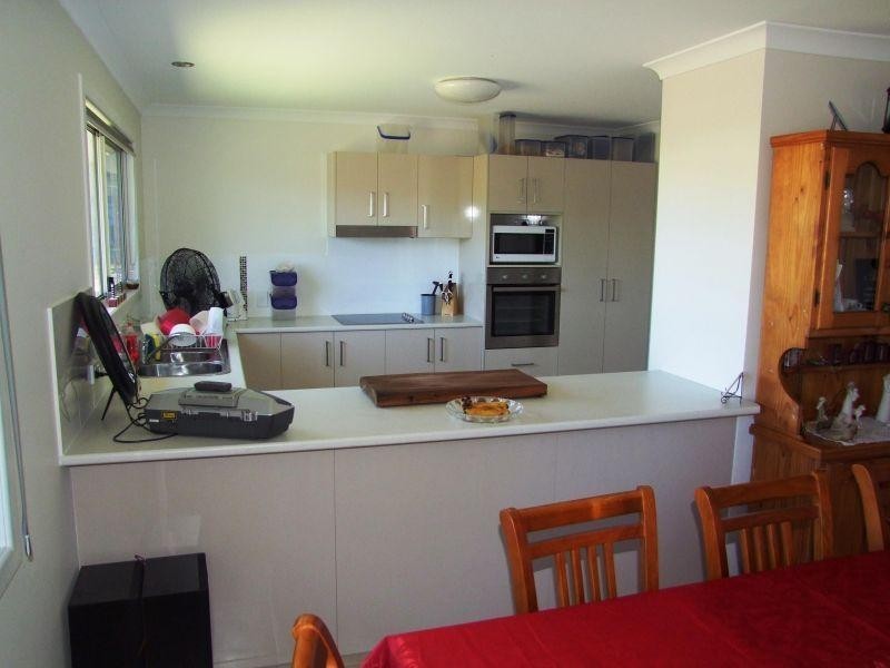 4 Bowlers Drive, Southside QLD 4570