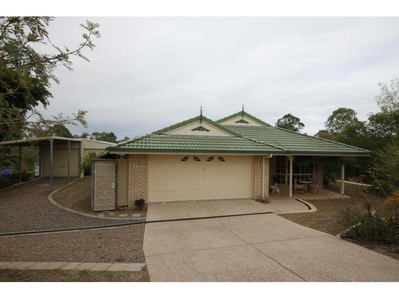 6 Deakin Court, Southside QLD 4570