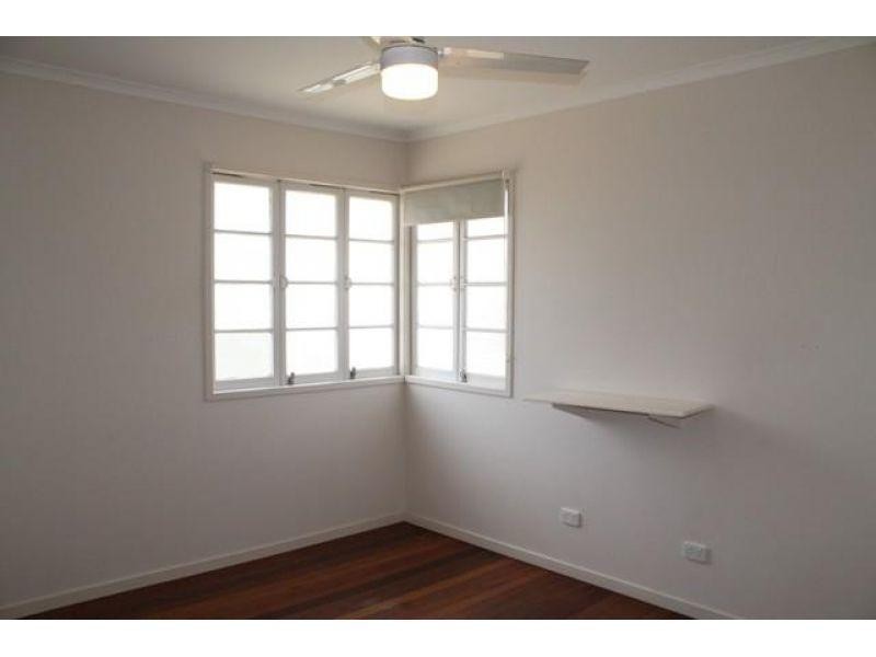 98a Stumm Road, Southside QLD 4570