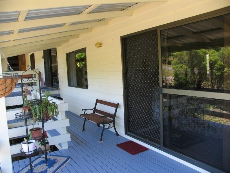 2 Daphne Street, Southside QLD 4570