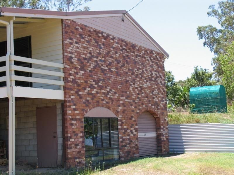 2 Daphne Street, Southside QLD 4570