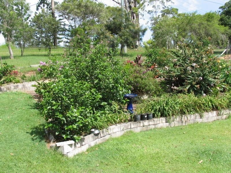 2 Daphne Street, Southside QLD 4570