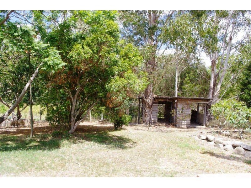 8 Highfield Drive, Chatsworth QLD 4570