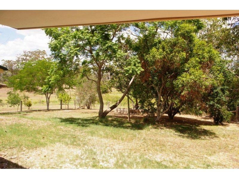 8 Highfield Drive, Chatsworth QLD 4570