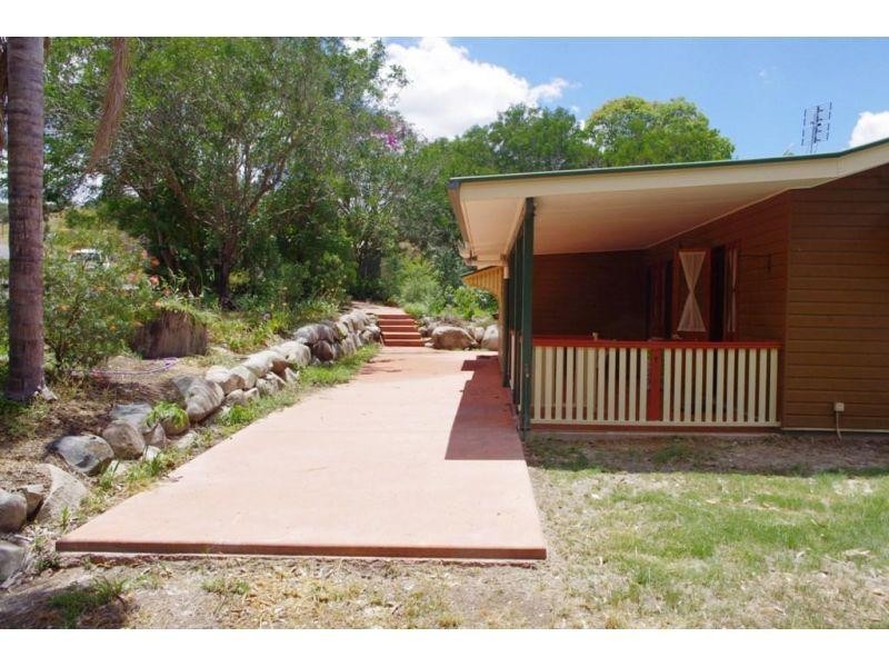 8 Highfield Drive, Chatsworth QLD 4570