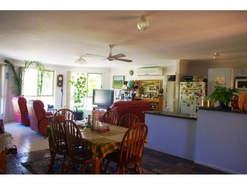 16 Heights Drive, Gympie QLD 4570