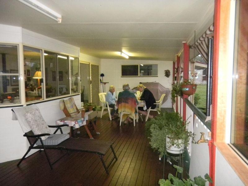 4 Moreland Road, Southside QLD 4570