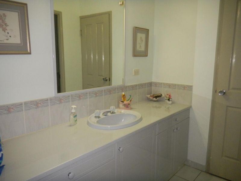 4 Moreland Road, Southside QLD 4570