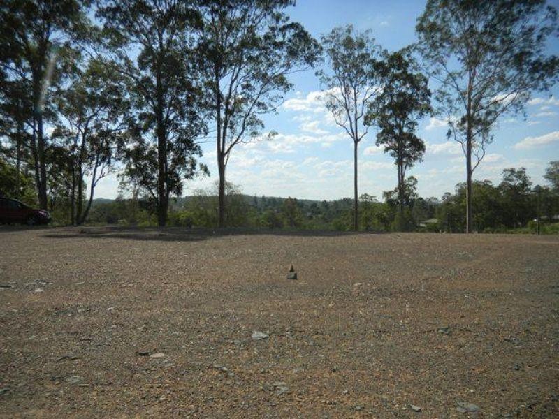 4 Danchia Court, Southside QLD 4570