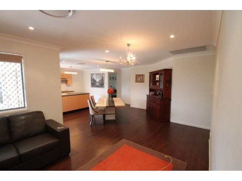 6 Hilltop Avenue, Southside QLD 4570