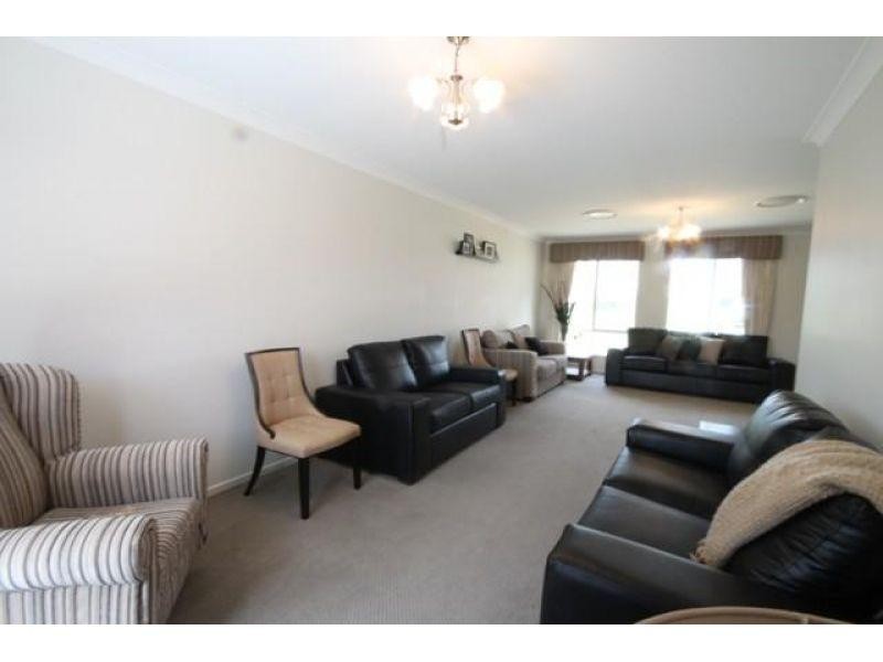 6 Hilltop Avenue, Southside QLD 4570