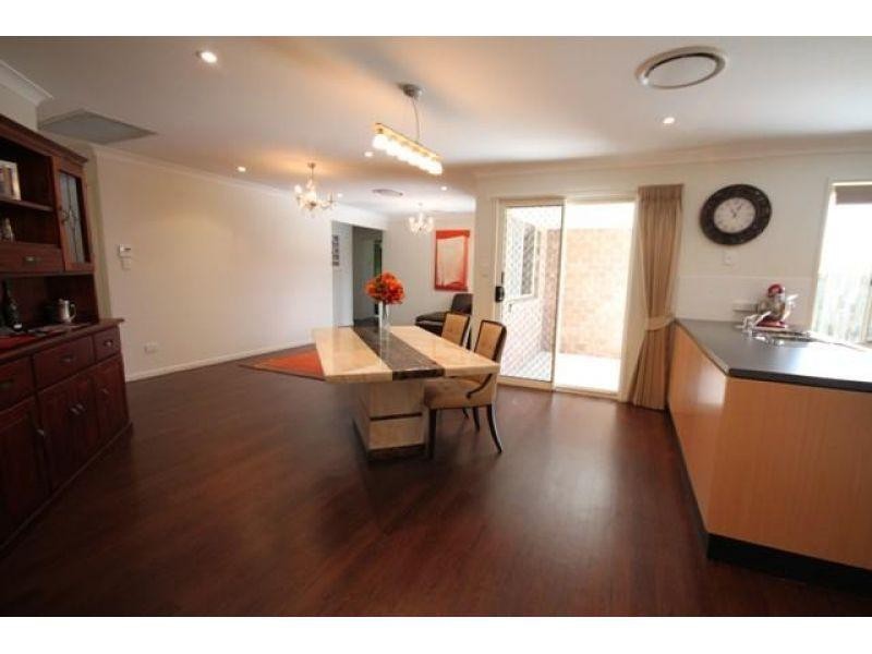 6 Hilltop Avenue, Southside QLD 4570