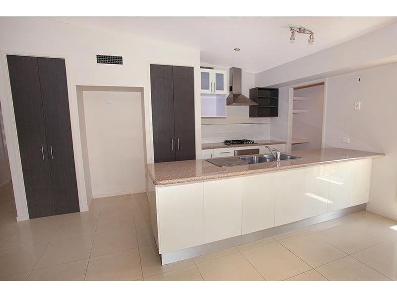 21 Hilltop Ave, Southside QLD 4570