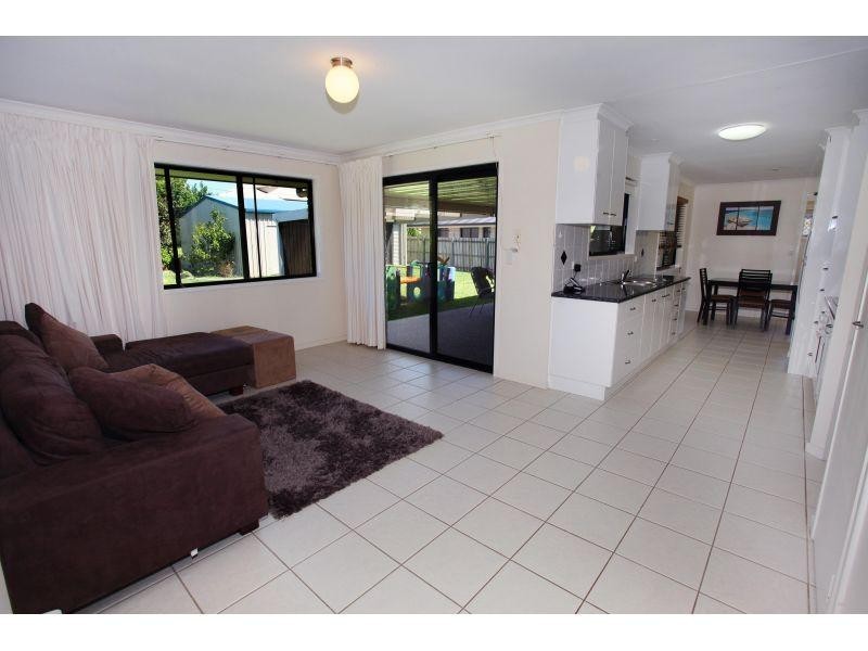 7 Castlereagh Ct, Southside QLD 4570