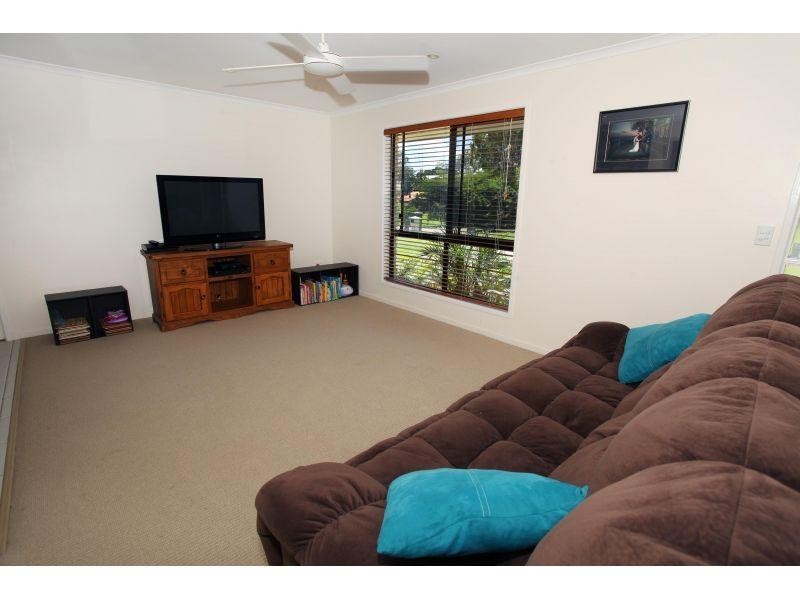 7 Castlereagh Ct, Southside QLD 4570